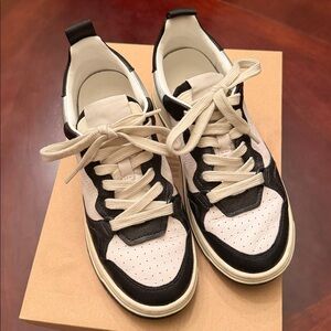 Steve Madden Everlie Black & White Low-Top Sneakers Size 6